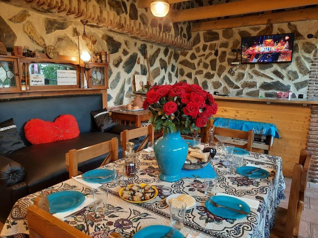Guest House Poligloti Τελάβι Εξωτερικό φωτογραφία