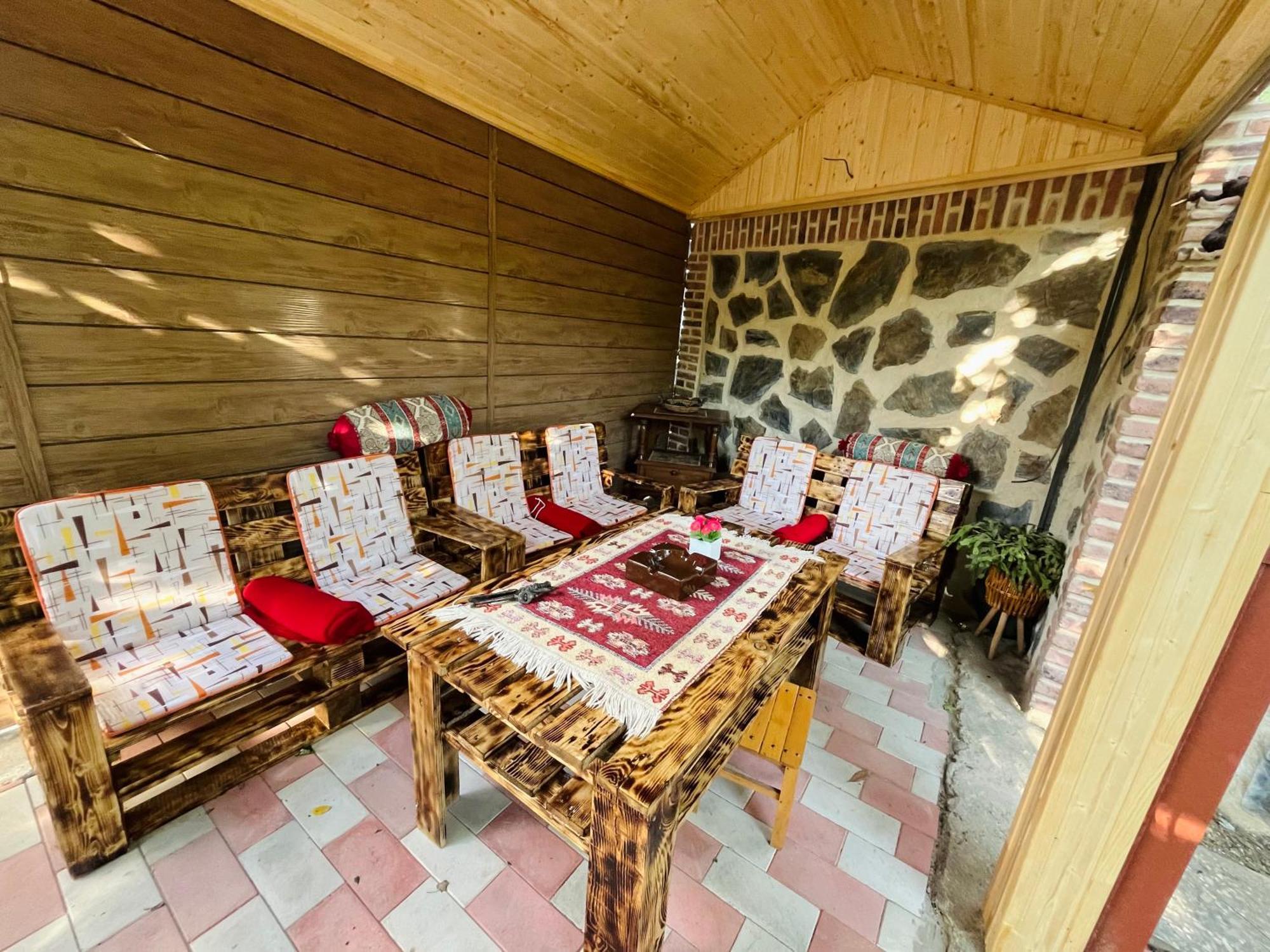 Guest House Poligloti Τελάβι Εξωτερικό φωτογραφία