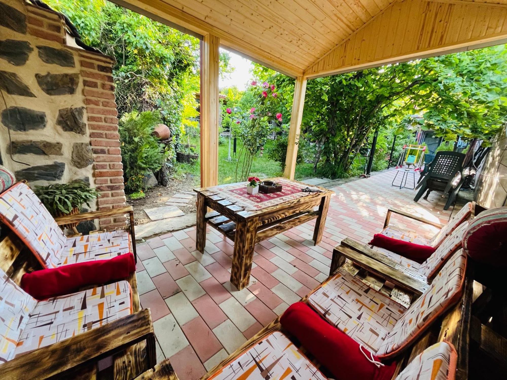 Guest House Poligloti Τελάβι Εξωτερικό φωτογραφία