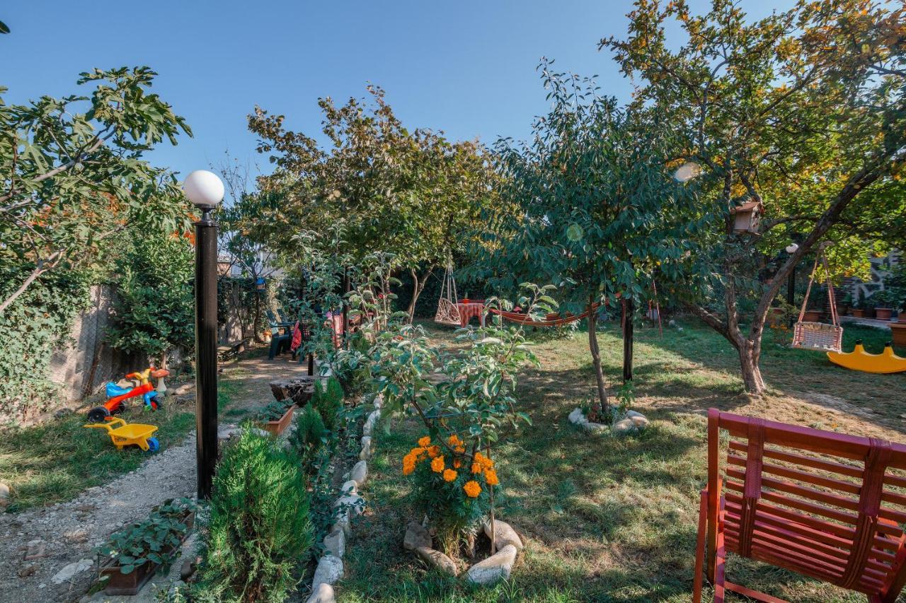 Guest House Poligloti Τελάβι Εξωτερικό φωτογραφία
